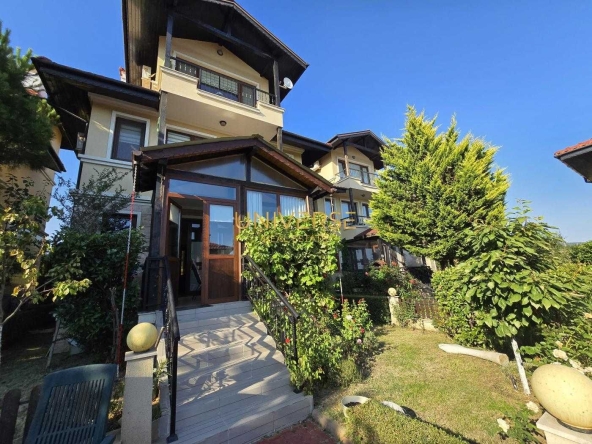 Къща в с. Кошарица, Област Бургас - 198 кв.м за 458 €/кв.м - Снимка #1