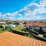 Двустаен апартамент в с. Кошарица, Област Бургас - 71 кв.м за 503 €/кв.м - Снимка #1