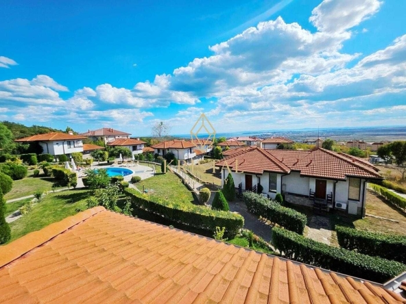 Двустаен апартамент в с. Кошарица, Област Бургас - 71 кв.м за 503 €/кв.м - Снимка #1