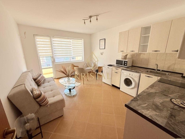 Тристаен апартамент в к.к. Слънчев бряг - 84 кв.м за 583 €/кв.м - Снимка #1