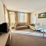 Двустаен апартамент в к.к. Слънчев бряг - 62 кв.м за 572 €/кв.м - Снимка #1