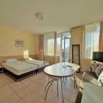 Двустаен апартамент в к.к. Слънчев бряг - 65 кв.м за 659 €/кв.м - Снимка #1