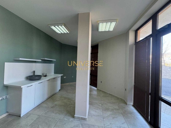 Офис в Свети Влас - 40 кв.м за 765 €/кв.м - Снимка #1