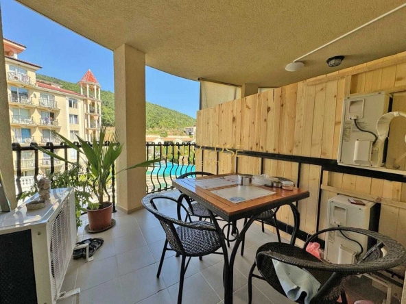 Двустаен апартамент в к.к. Елените - 74 кв.м за 805 €/кв.м - Снимка #1