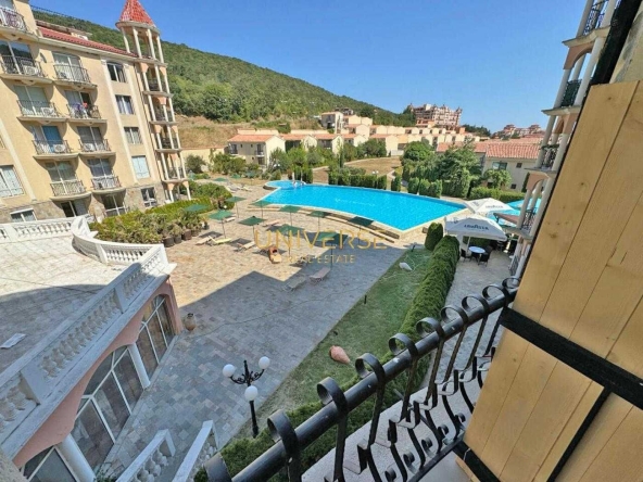 Тристаен апартамент в к.к. Елените - 98 кв.м за 766 €/кв.м - Снимка #1