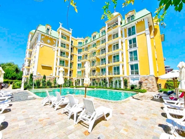 Тристаен апартамент в к.к. Слънчев бряг - 80 кв.м за 1138 €/кв.м - Снимка #1