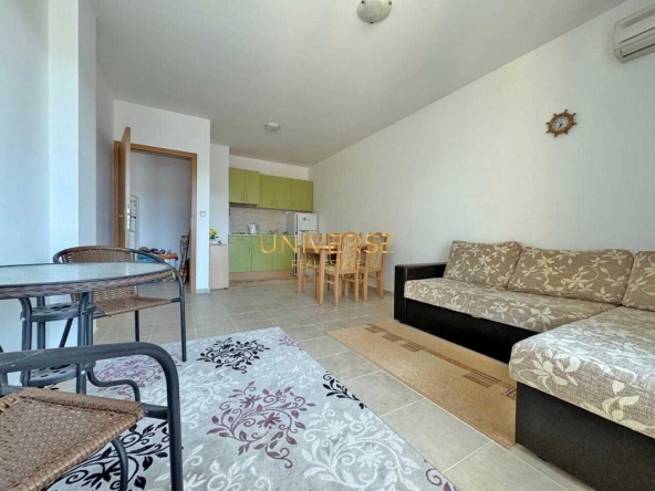 Двустаен апартамент в к.к. Слънчев бряг - 63 кв.м за 1110 €/кв.м - Снимка #1