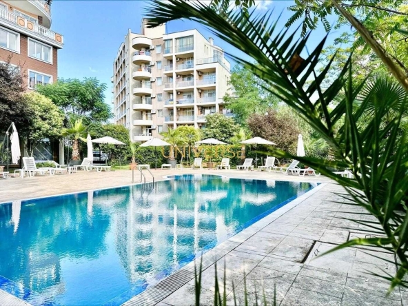 Двустаен апартамент в к.к. Слънчев бряг - 56 кв.м за 1340 €/кв.м - Снимка #1