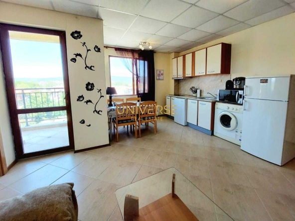 Тристаен апартамент в к.к. Слънчев бряг - 77 кв.м за 1072 €/кв.м - Снимка #1