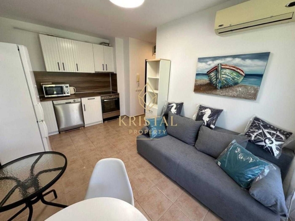 Двустаен апартамент в к.к. Слънчев бряг - 50 кв.м за 1380 €/кв.м - Снимка #1