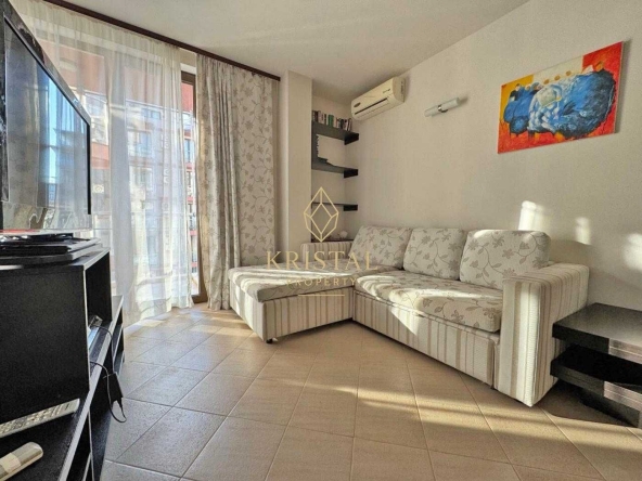 Двустаен апартамент в к.к. Слънчев бряг - 72 кв.м за 1110 €/кв.м - Снимка #1