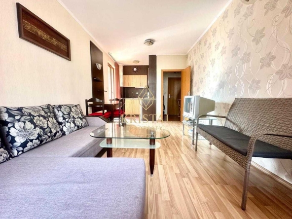 Двустаен апартамент в к.к. Слънчев бряг - 66 кв.м за 1090 €/кв.м - Снимка #1