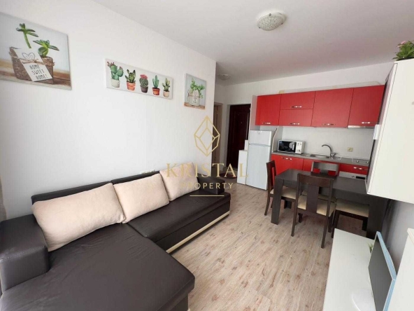 Двустаен апартамент в к.к. Слънчев бряг - 49 кв.м за 1164 €/кв.м - Снимка #1