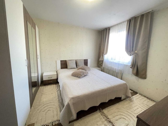 Дава се под наем Тристаен апартамент в Габрово, Център - 70 кв.м за 300.9 € - Снимка #1