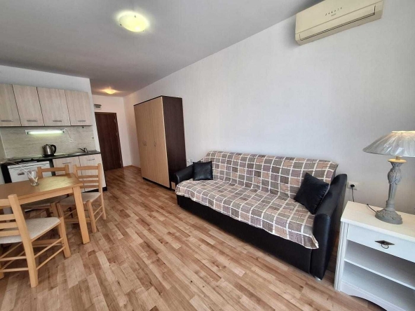 Двустаен апартамент в к.к. Слънчев бряг - 44 кв.м за 1182 €/кв.м - Снимка #1