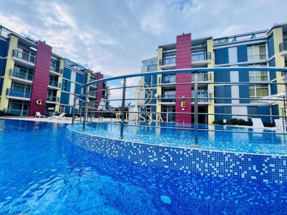 Двустаен апартамент в к.к. Слънчев бряг - 80 кв.м за 1100 €/кв.м - Снимка #1