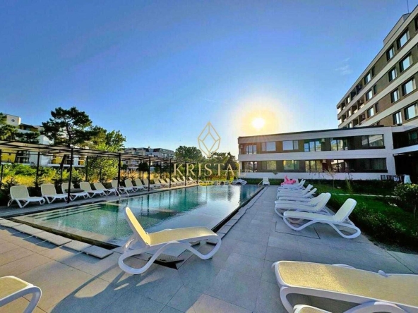 Двустаен апартамент в к.к. Слънчев бряг - 52 кв.м за 1991 €/кв.м - Снимка #1