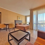 Едностаен апартамент в к.к. Слънчев бряг - 58 кв.м за 1207 €/кв.м - Снимка #1