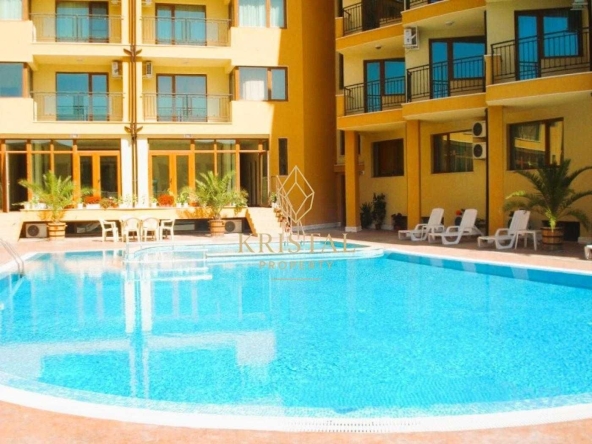 Двустаен апартамент в к.к. Слънчев бряг - 64 кв.м за 1235 €/кв.м - Снимка #1