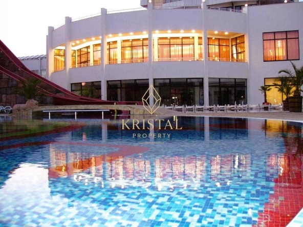 Двустаен апартамент в к.к. Слънчев бряг - 74 кв.м за 1649 €/кв.м - Снимка #1