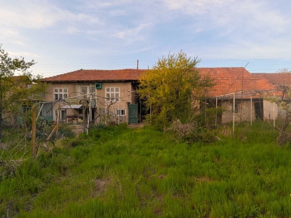Къща в с. Полски Сеновец, Област Велико Търново - 100 кв.м за 133 €/кв.м - Снимка #1