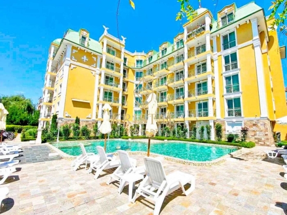 Тристаен апартамент в к.к. Слънчев бряг - 80 кв.м за 1150 €/кв.м - Снимка #1