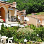 Двустаен апартамент в к.к. Елените - 72 кв.м за 1459 €/кв.м - Снимка #1