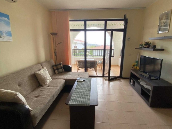 Двустаен апартамент в к.к. Слънчев бряг - 72 кв.м за 695 €/кв.м - Снимка #1