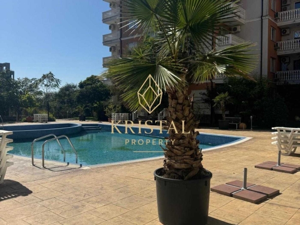 Тристаен апартамент в к.к. Слънчев бряг - 100 кв.м за 1285 €/кв.м - Снимка #1