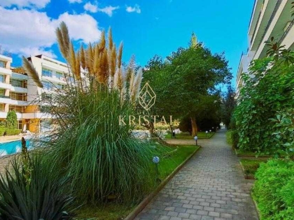 Двустаен апартамент в к.к. Слънчев бряг - 80 кв.м за 732 €/кв.м - Снимка #1