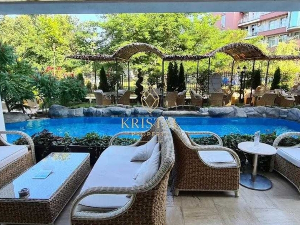 Двустаен апартамент в к.к. Слънчев бряг - 57 кв.м за 859 €/кв.м - Снимка #1