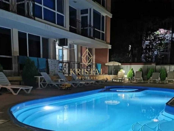 Тристаен апартамент в к.к. Слънчев бряг - 90 кв.м за 1500 €/кв.м - Снимка #1