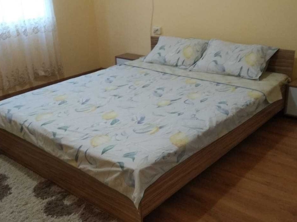 Дава се под наем Едностаен апартамент в Бургас, Лазур - 65 кв.м за 400 € - Снимка #1