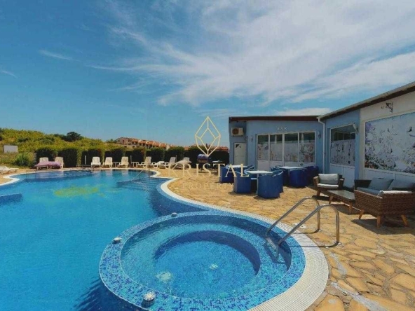 Двустаен апартамент в с. Кошарица, Област Бургас - 64 кв.м за 1016 €/кв.м - Снимка #1