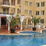 Тристаен апартамент в к.к. Слънчев бряг - 58 кв.м за 36 €/кв.м - Снимка #1