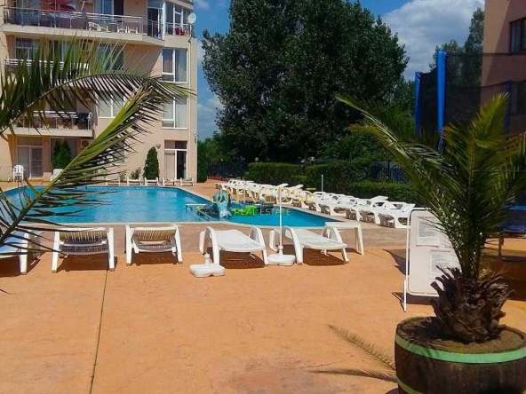 Двустаен апартамент в к.к. Слънчев бряг - 60 кв.м за 1117 €/кв.м - Снимка #1