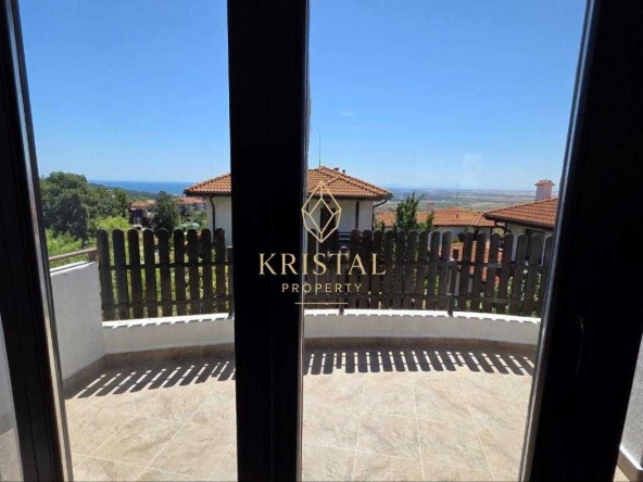 Тристаен апартамент в с. Кошарица, Област Бургас - 110 кв.м за 964 €/кв.м - Снимка #1