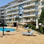 Двустаен апартамент в к.к. Слънчев бряг - 63 кв.м за 1040 €/кв.м - Снимка #1