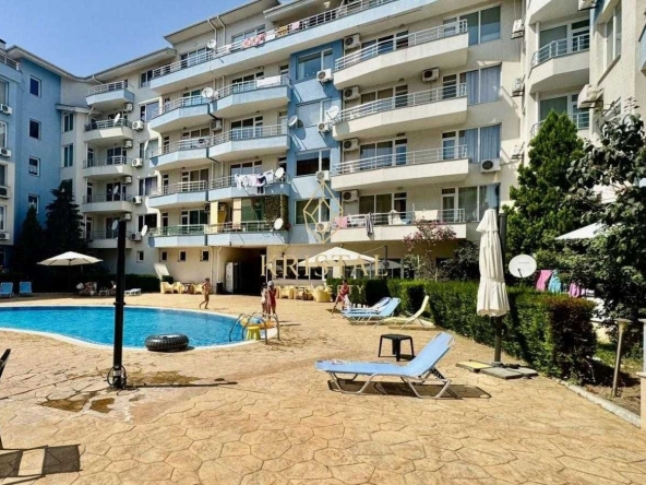 Двустаен апартамент в к.к. Слънчев бряг - 63 кв.м за 1040 €/кв.м - Снимка #1