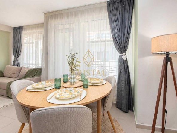 Тристаен апартамент в к.к. Слънчев бряг - 81 кв.м за 1210 €/кв.м - Снимка #1