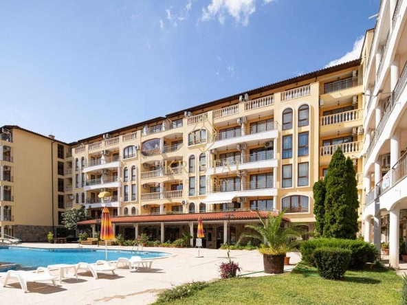 Двустаен апартамент в к.к. Слънчев бряг - 55 кв.м за 1300 €/кв.м - Снимка #1