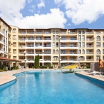 Тристаен апартамент в к.к. Слънчев бряг - 96 кв.м за 1156 €/кв.м - Снимка #1