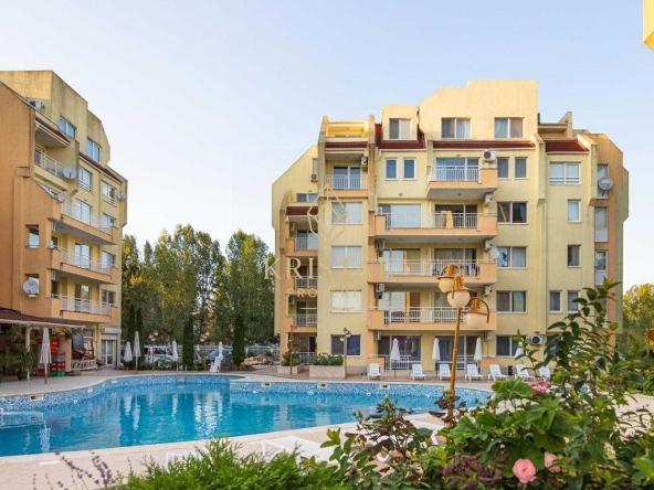 Двустаен апартамент в к.к. Слънчев бряг - 68 кв.м за 788 €/кв.м - Снимка #1