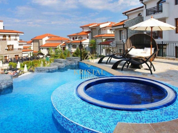 Двустаен апартамент в Ахелой - 81 кв.м за 717 €/кв.м - Снимка #1