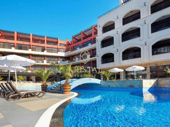 Двустаен апартамент в к.к. Слънчев бряг - 68 кв.м за 1199 €/кв.м - Снимка #1