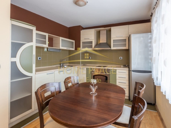 Дава се под наем Тристаен апартамент в Варна, Погреби - 80 кв.м за 510 € - Снимка #1