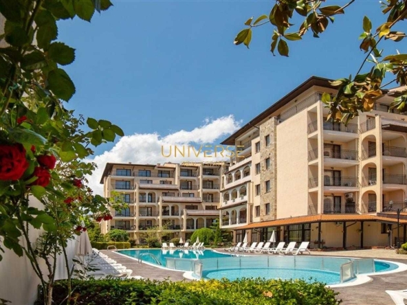 Тристаен апартамент в к.к. Слънчев бряг - 99 кв.м за 859 €/кв.м - Снимка #1