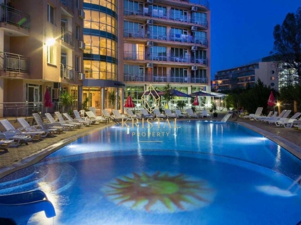 Двустаен апартамент в к.к. Слънчев бряг - 60 кв.м за 1165 €/кв.м - Снимка #1