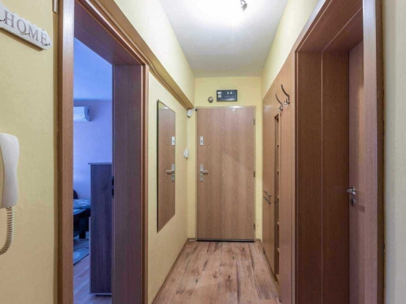 Дава се под наем Тристаен апартамент в Варна, Погреби - 75 кв.м за 510 € - Снимка #1