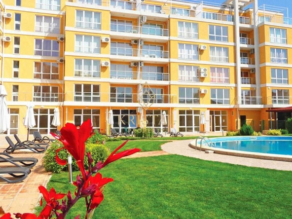 Двустаен апартамент в к.к. Слънчев бряг - 80 кв.м за 561 €/кв.м - Снимка #1